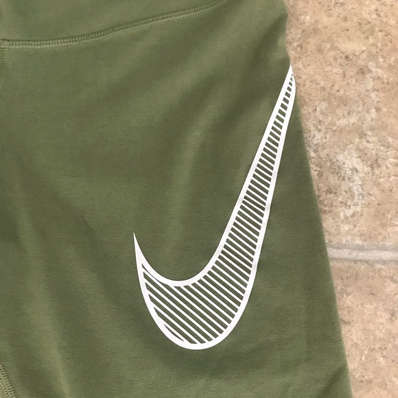 Nike capri leggings - Picture 2 of 4